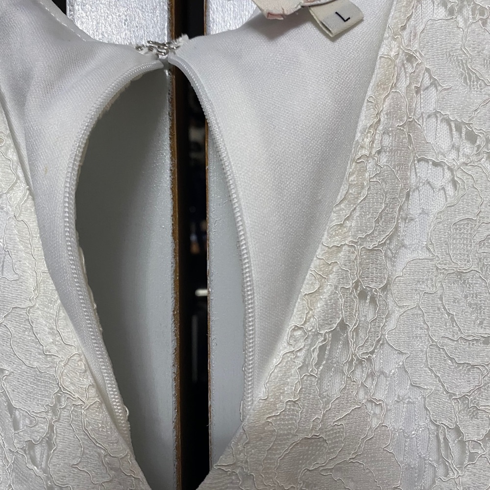 Dress - Picture 3 of 6